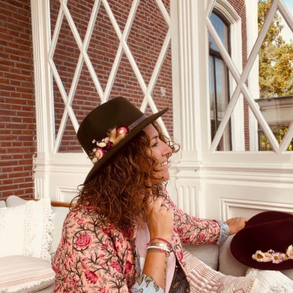 lilbobs.nl-mosgroen-bohemian-hoed-droogbloemen