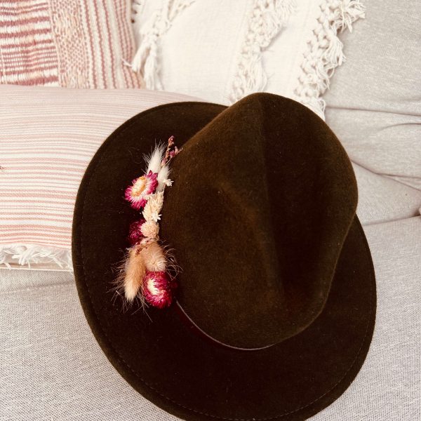 lilbobs.nl-bohemian-hoed-mosgroen-droogbloemen