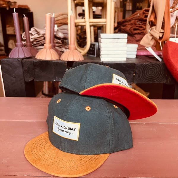 lilbobs.nl-donergroene-pet-suede-jongens-meisjes-hello-hossy